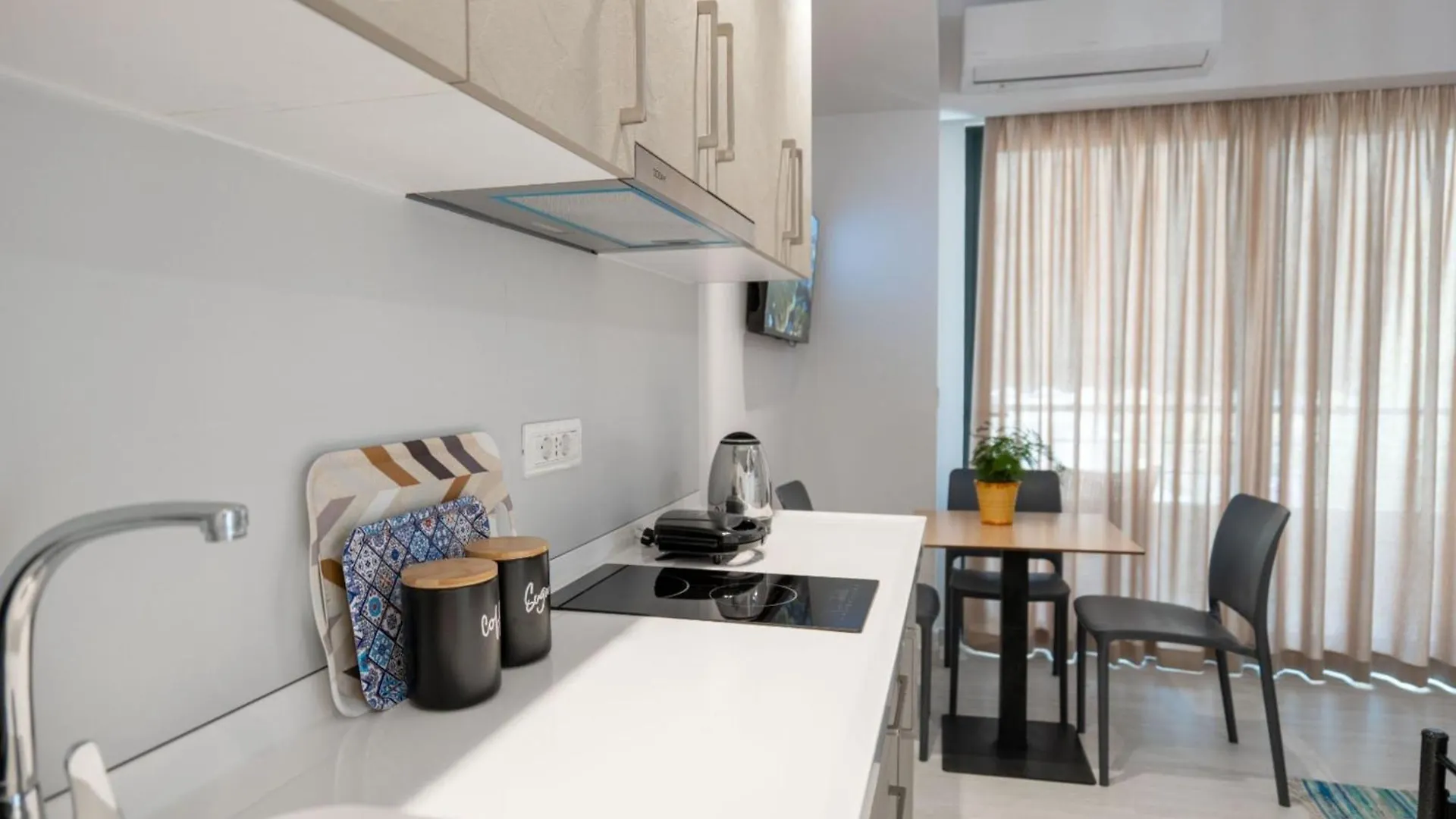 Aleksandra Apartments Sarande Albania