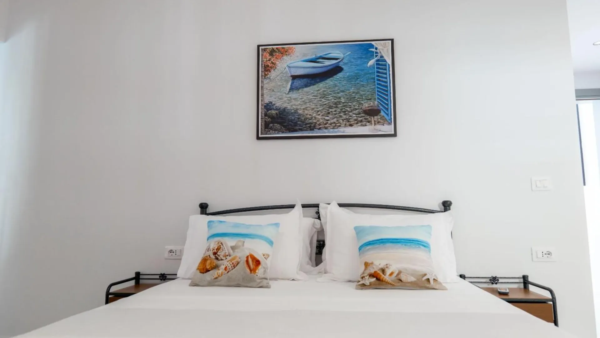 Aleksandra Apartments Sarande Albania